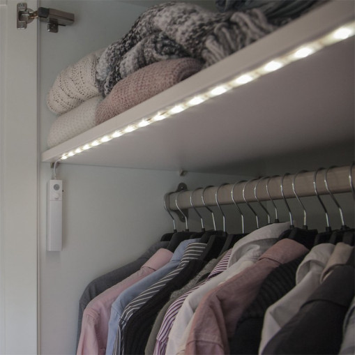 LED-lyslenke for garderobe og nattlampe